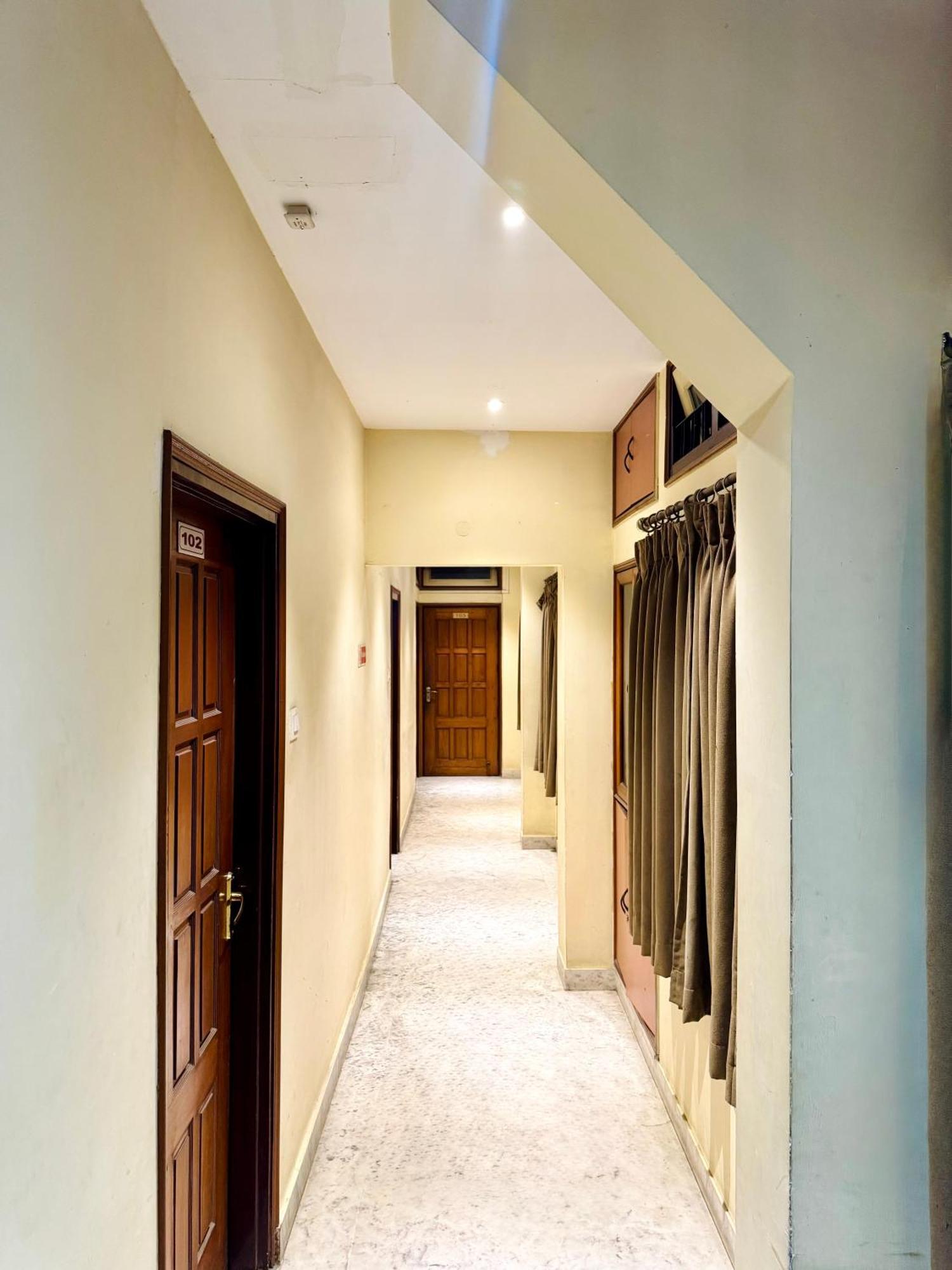 Hotel B K R Guwahati Dış mekan fotoğraf