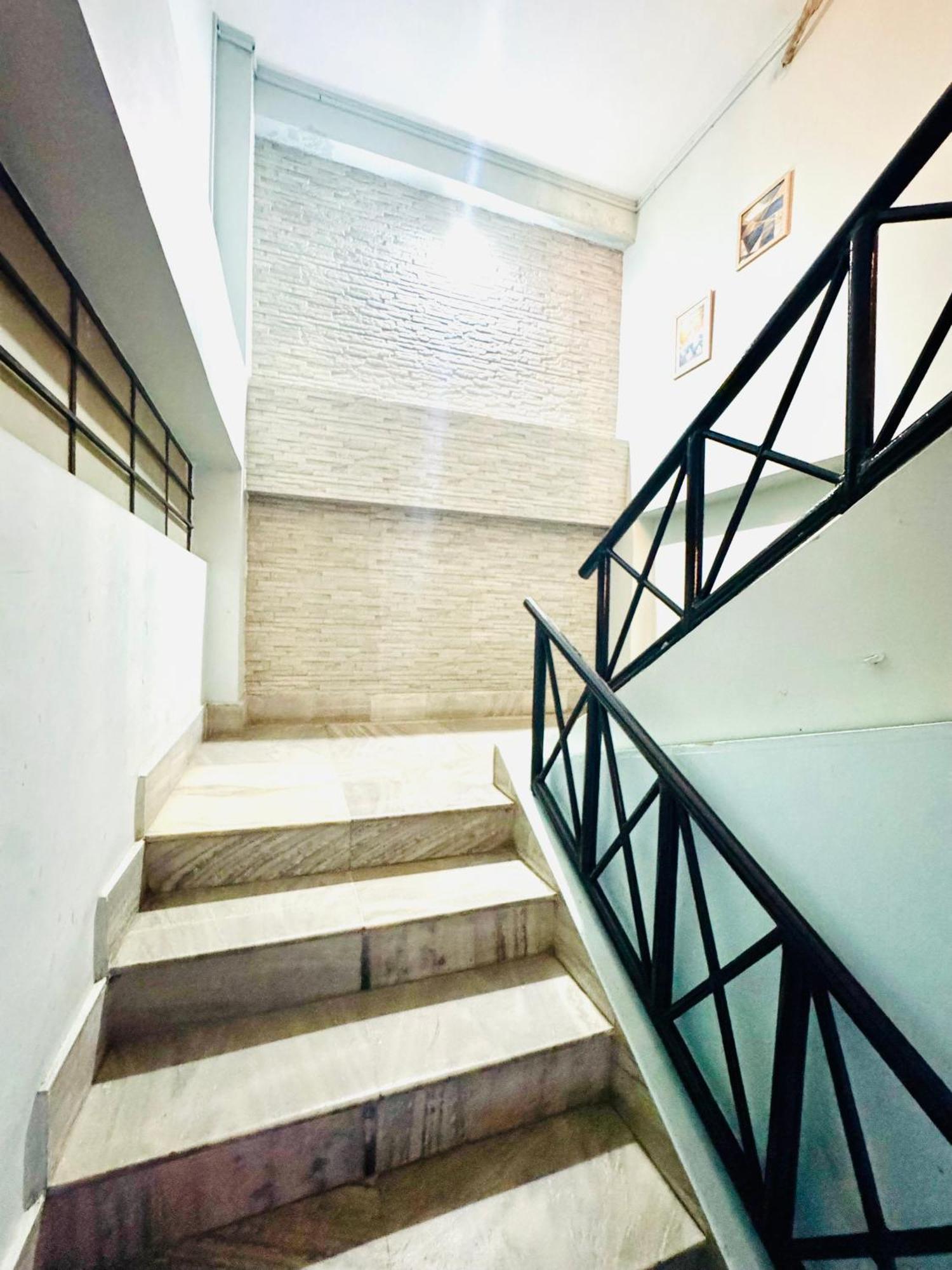 Hotel B K R Guwahati Dış mekan fotoğraf