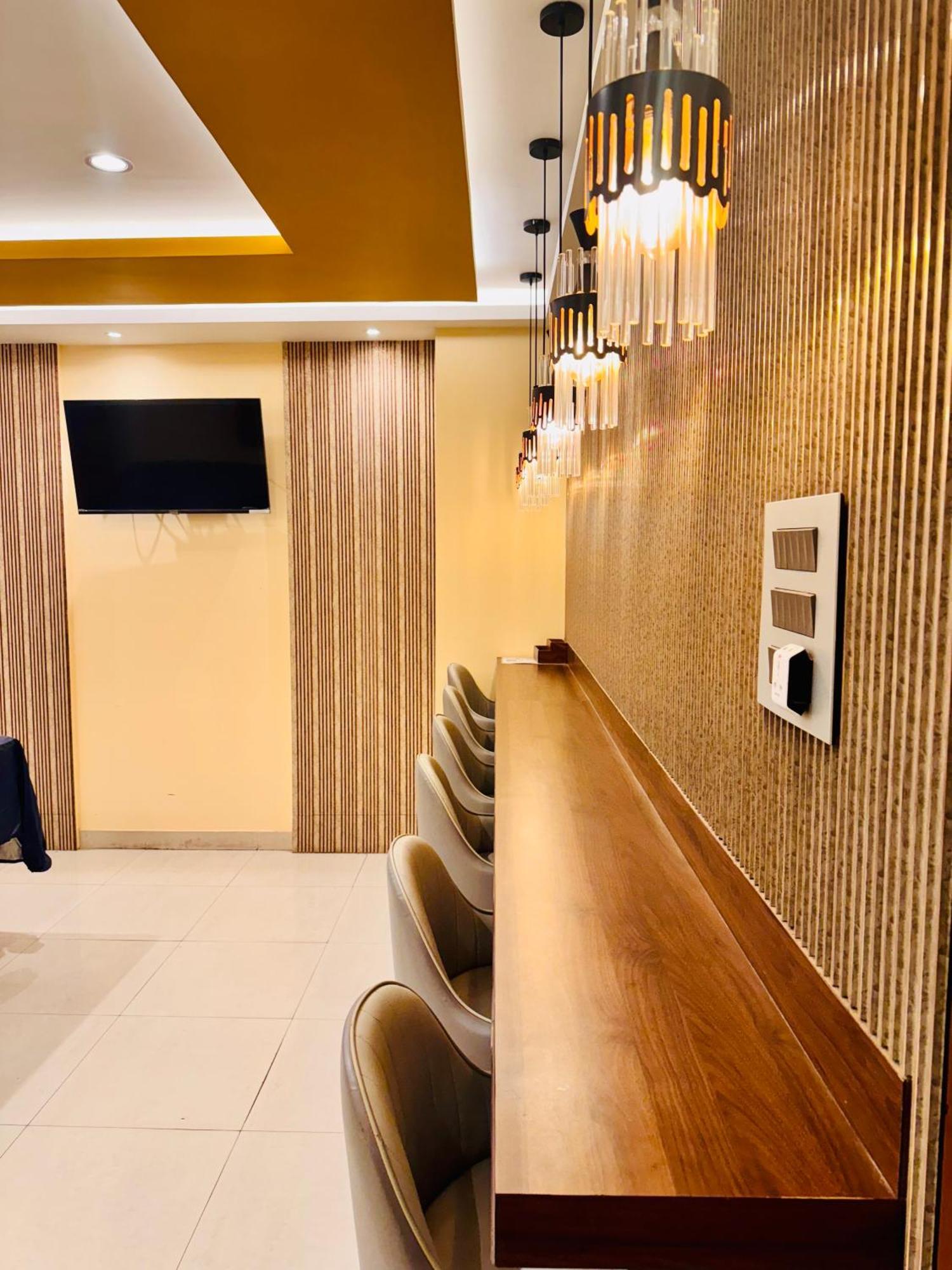 Hotel B K R Guwahati Dış mekan fotoğraf
